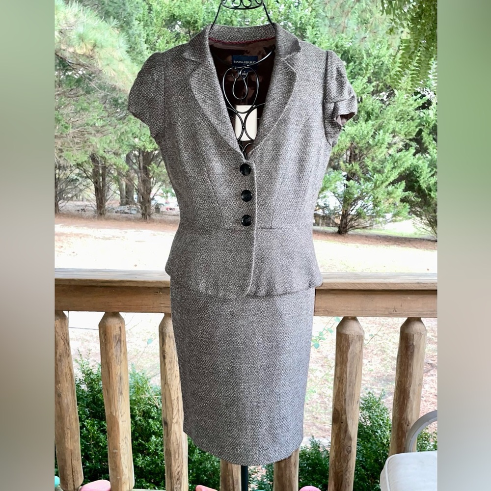 Banana Republic Gray Jacket & Skirt 2pc Suit Set Women’s Size 8-10 NWT!